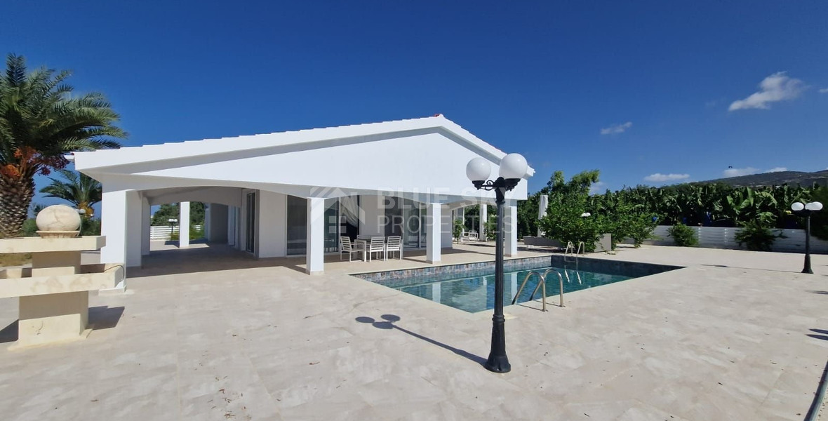 For Sale: Impressive, Brand New, Sea Front, Four Bedrooms Bungalow with Pool on a Huge Plot and Sea Views