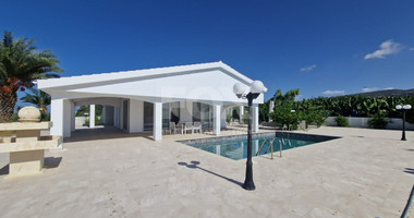 For Sale: Impressive, Brand New, Sea Front, Four Bedrooms Bungalow with Pool on a Huge Plot and Sea Views