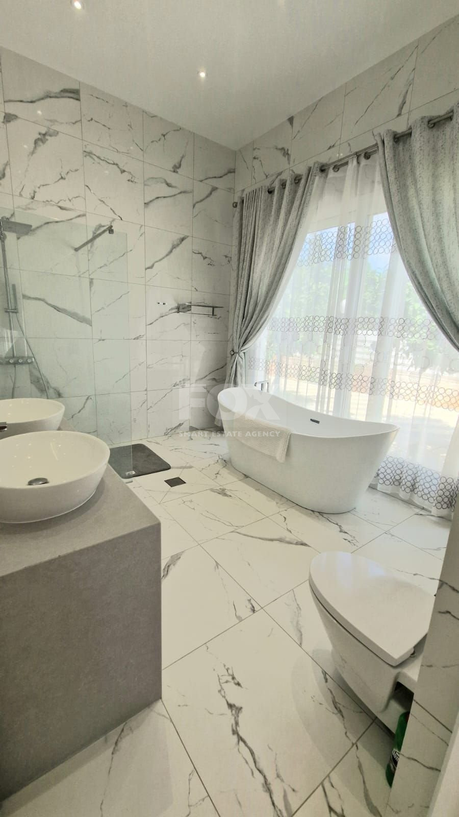 For Sale: Impressive, Brand New, Sea Front, Four Bedrooms Bungalow with Pool on a Huge Plot and Sea Views