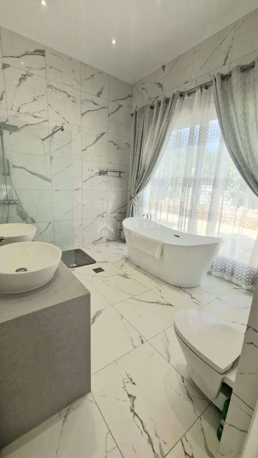 For Sale: Impressive, Brand New, Sea Front, Four Bedrooms Bungalow with Pool on a Huge Plot and Sea Views