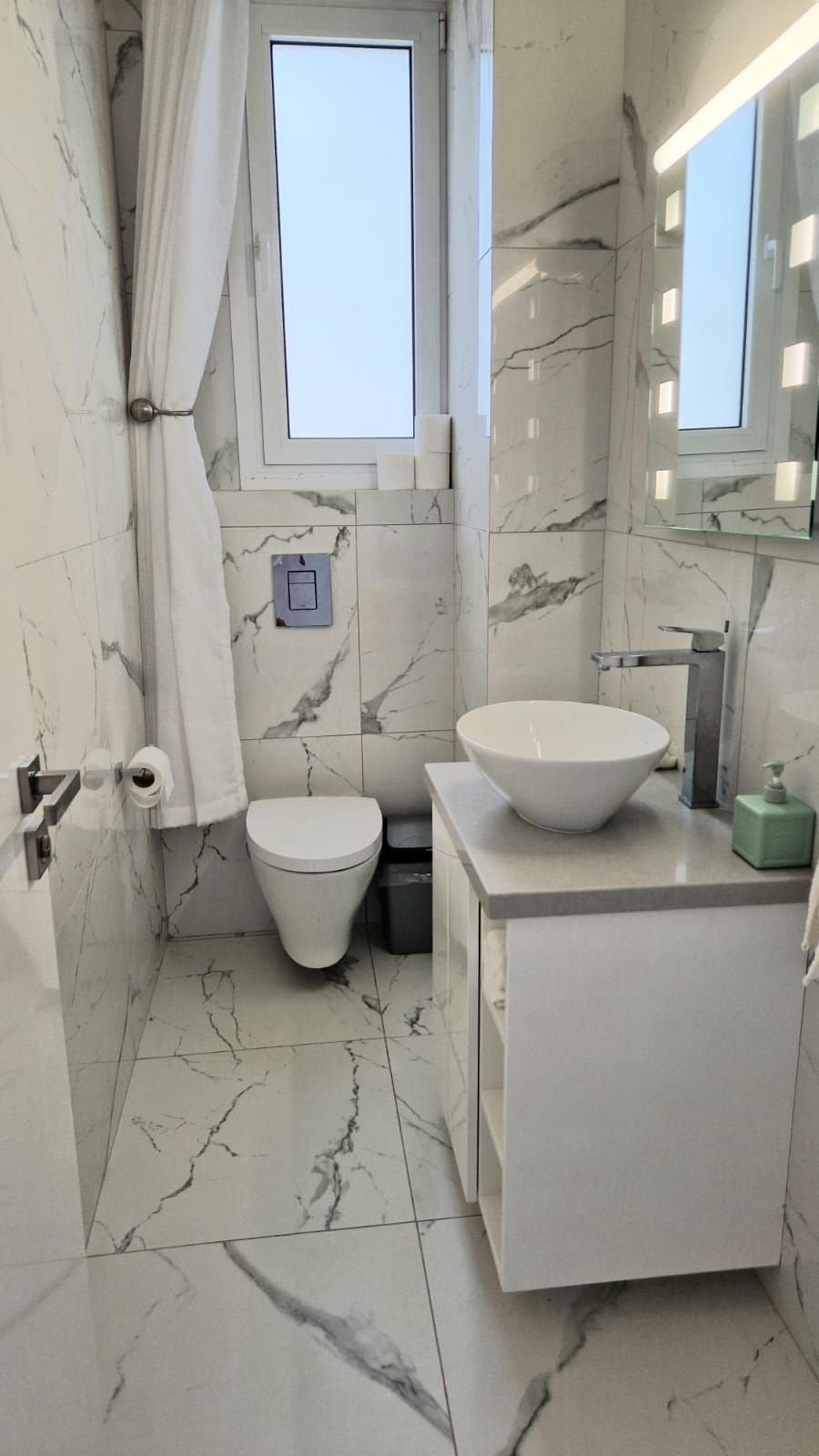 Mieszkanie 4 pokoi 244 m² Peyia, Cypr