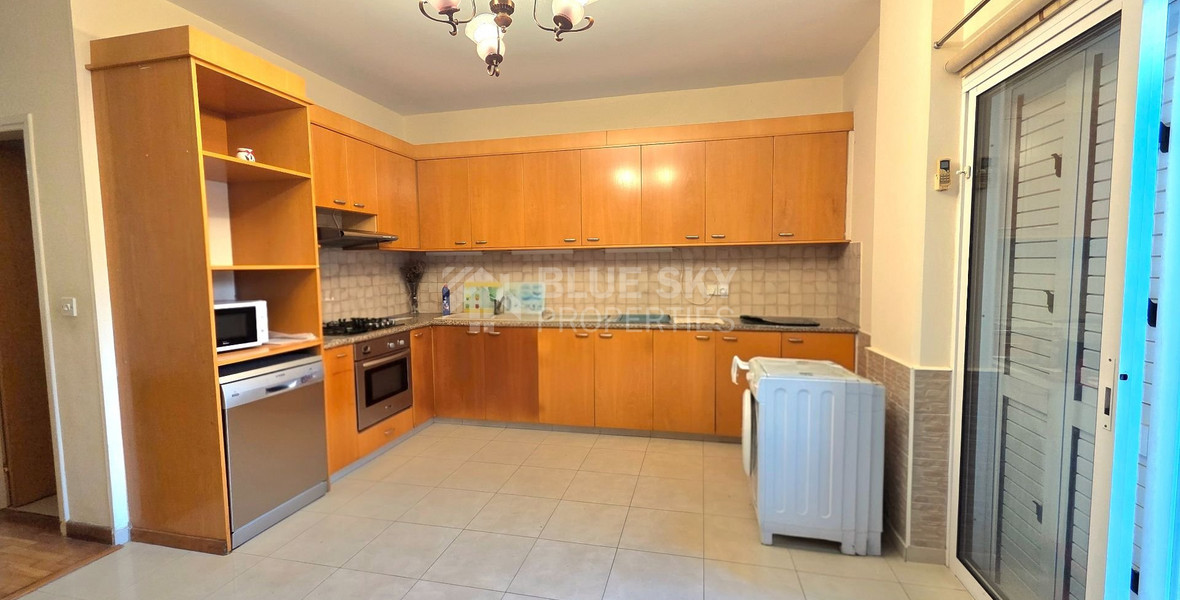 Three Bedroom Semi Detached house 100m from the sea for rent in Neapoli area Limassol