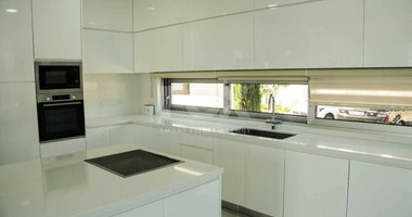 For Rent: Luxury Five Bedroom Villa in Geroskipou Tourist Area just Two Hundred Meters from Sandy Beach.