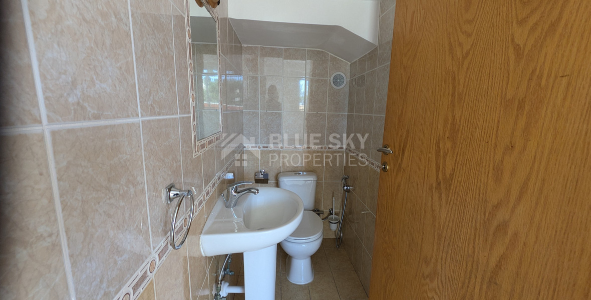 Modern Villa with Three Bedrooms for sale in Chlorakas