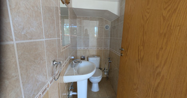 Modern Villa with Three Bedrooms for sale in Chlorakas