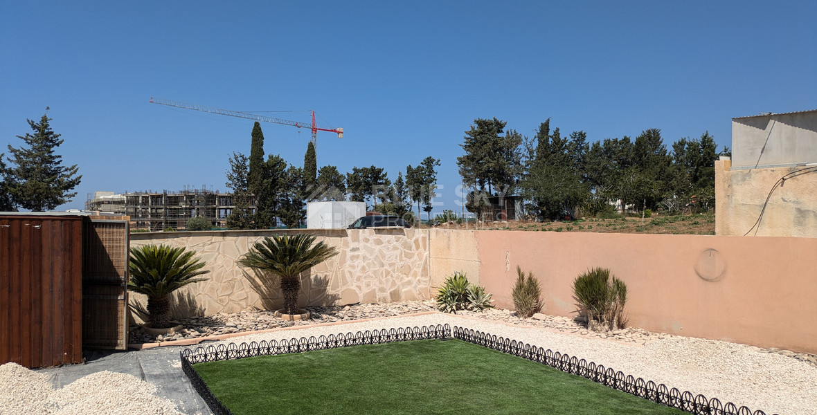 Modern Villa with Three Bedrooms for sale in Chlorakas