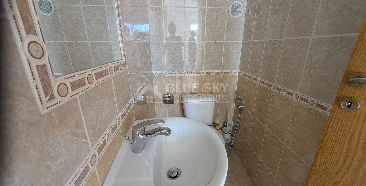 Modern Villa with Three Bedrooms for sale in Chlorakas