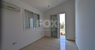 Modern Villa with Three Bedrooms for sale in Chlorakas