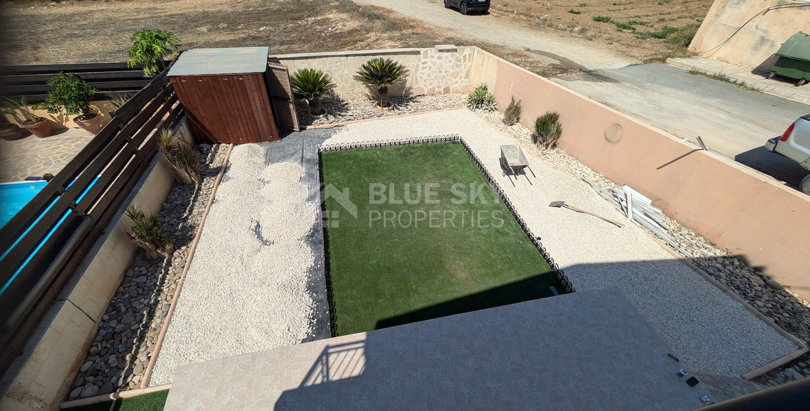 Modern Villa with Three Bedrooms for sale in Chlorakas