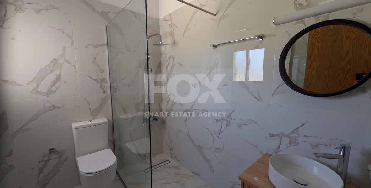 Modern Villa with Three Bedrooms for sale in Chlorakas