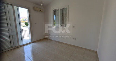 Modern Villa with Three Bedrooms for sale in Chlorakas