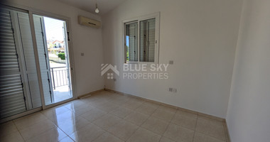 Modern Villa with Three Bedrooms for sale in Chlorakas