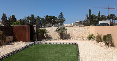 Modern Villa with Three Bedrooms for sale in Chlorakas
