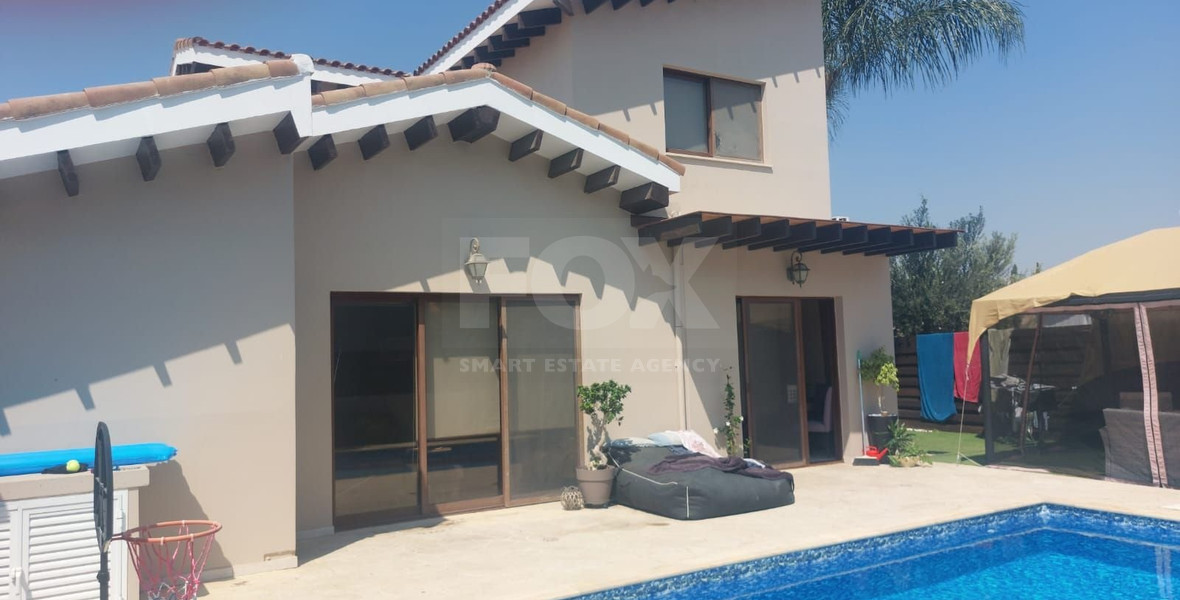 Four bedroom house with swimming pool for rent in Trachoni, Limassol