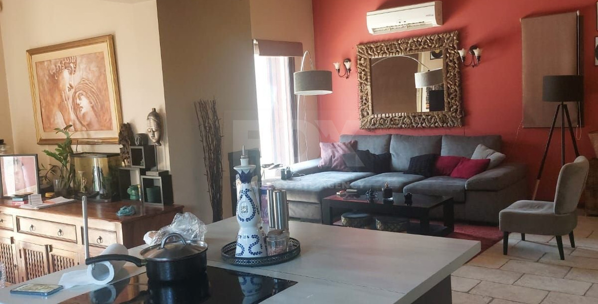 Four bedroom house with swimming pool for rent in Trachoni, Limassol