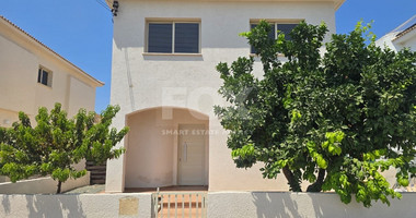 FOR RENT – Recently Renovated Four Bedrooms Villa with Private Pool in Mandria, Paphos