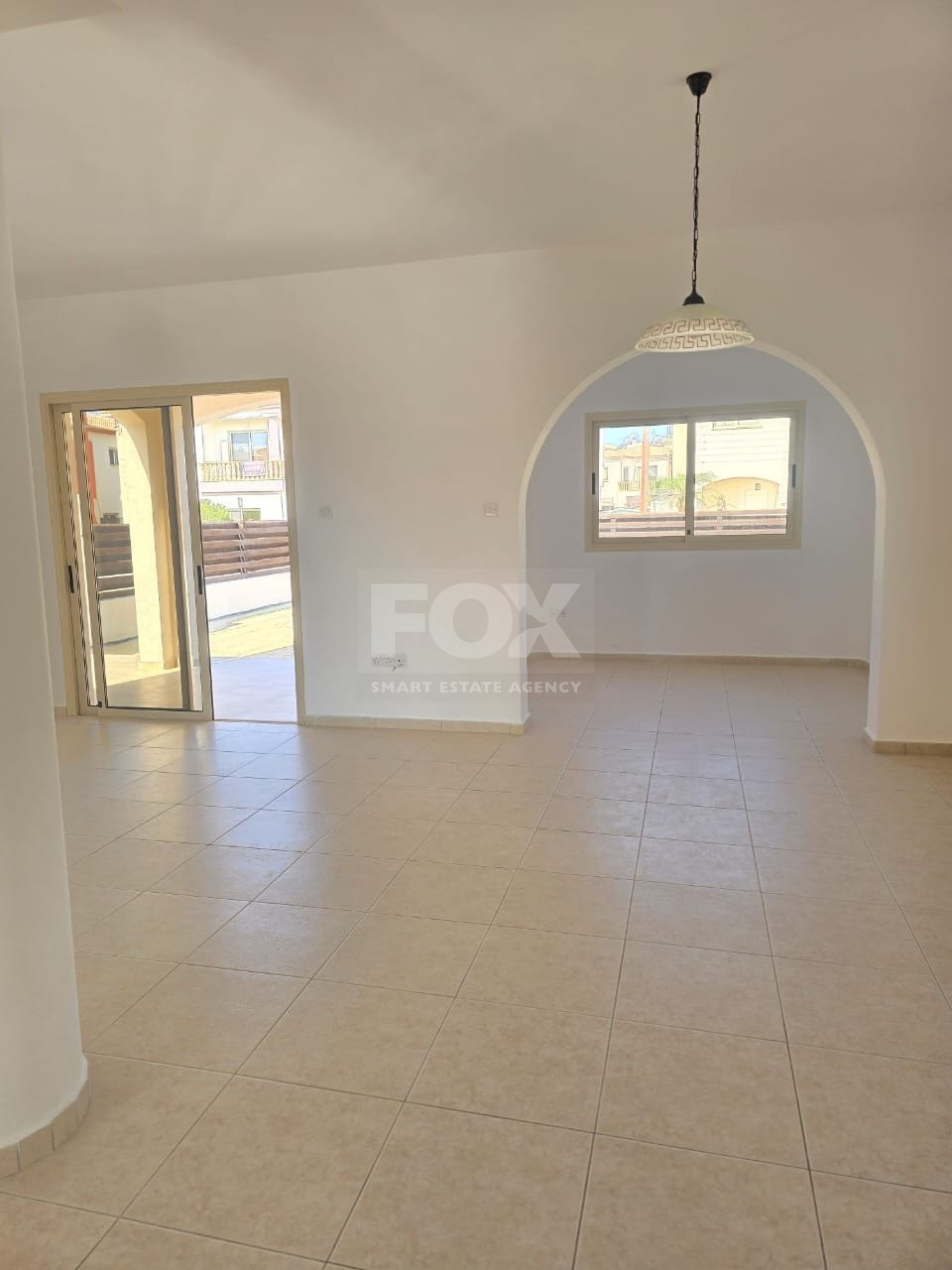 FOR RENT – Recently Renovated Four Bedrooms Villa with Private Pool in Mandria, Paphos