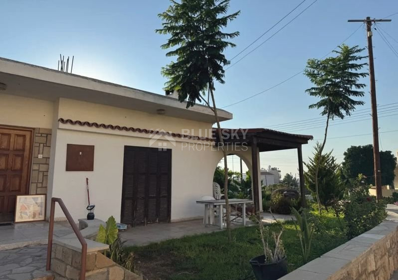 For sale, a three-bedroom bungalow in the Chloraka community in the Paphos district.