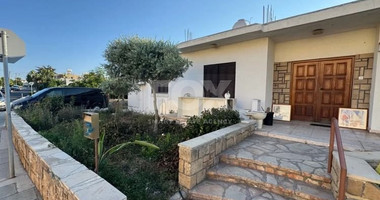 For Sale: Spacious Three Bedroom Bungalow in Peaceful Chlorakas