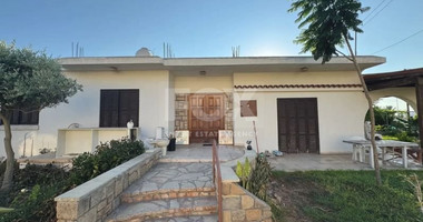 For Sale: Spacious Three Bedroom Bungalow in Peaceful Chlorakas