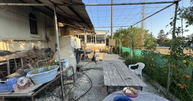 For sale, a three-bedroom bungalow in the Chloraka community in the Paphos district.