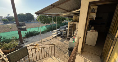 For sale, a three-bedroom bungalow in the Chloraka community in the Paphos district.