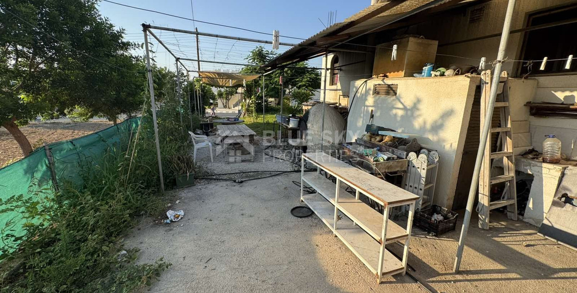 For sale, a three-bedroom bungalow in the Chloraka community in the Paphos district.