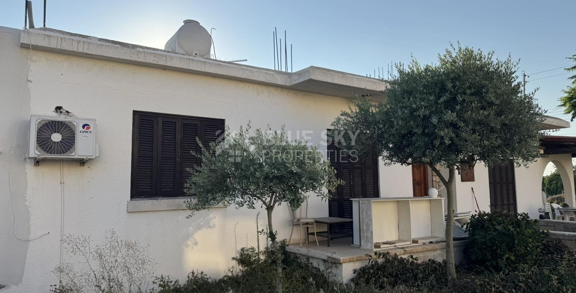 For sale, a three-bedroom bungalow in the Chloraka community in the Paphos district.