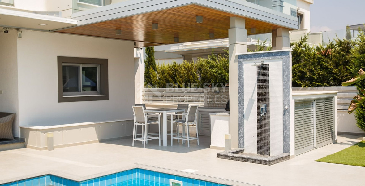 Modern Four -Bedroom Villa for rent in Agios Tychon – Prime Coastal Living