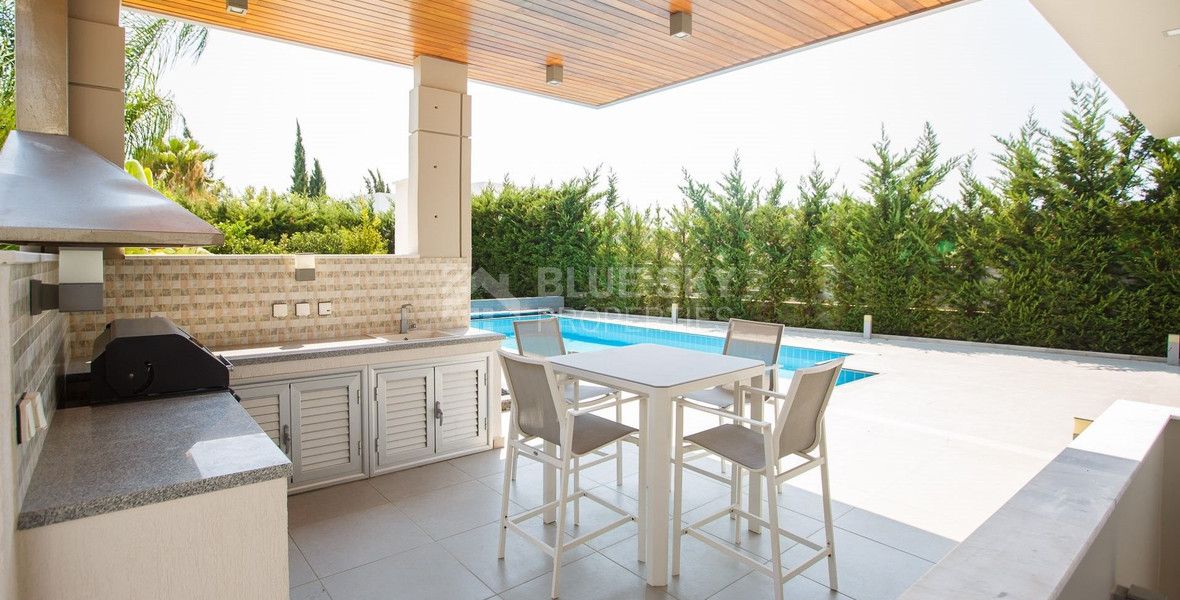 Modern Four -Bedroom Villa for rent in Agios Tychon – Prime Coastal Living