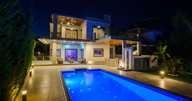 Modern Four -Bedroom Villa for rent in Agios Tychon – Prime Coastal Living