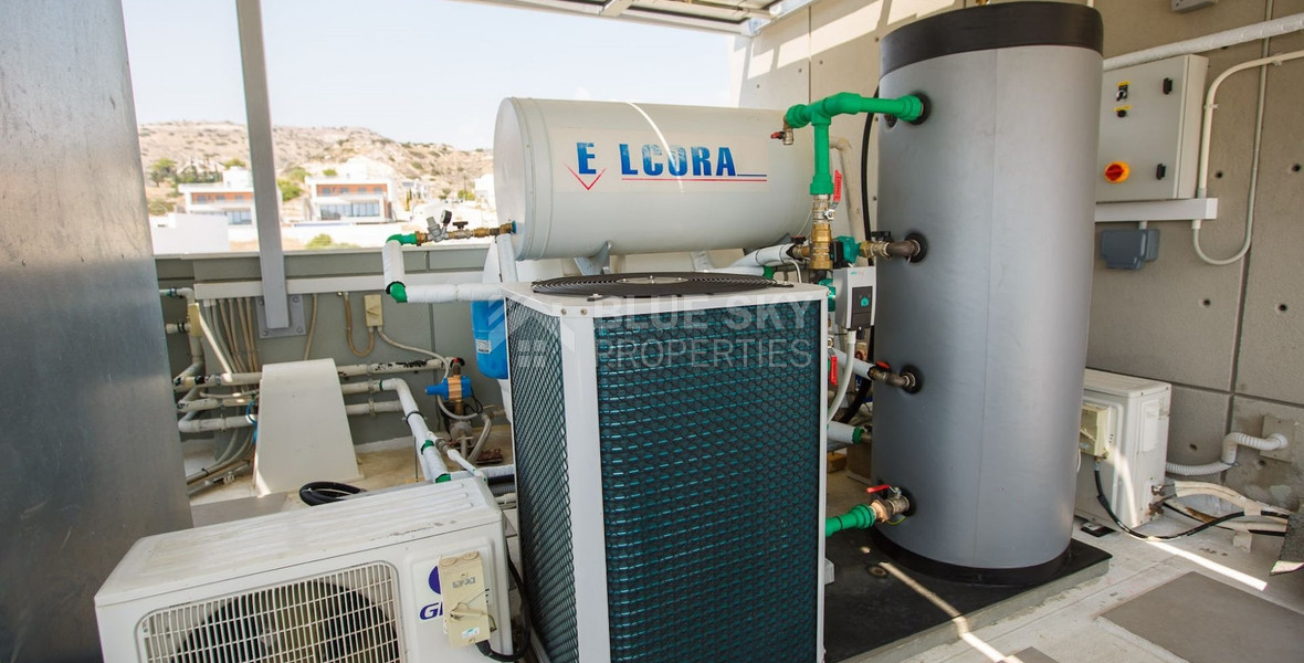 Modern Four -Bedroom Villa for rent in Agios Tychon – Prime Coastal Living