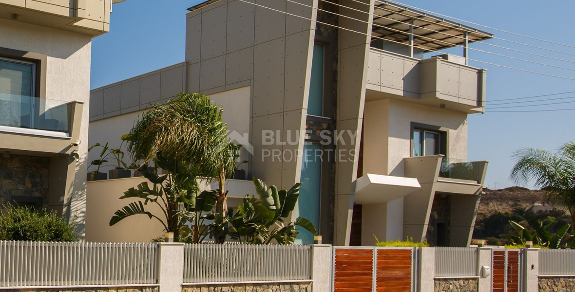 Modern Four -Bedroom Villa for rent in Agios Tychon – Prime Coastal Living