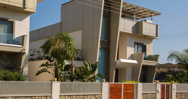 Modern Four -Bedroom Villa for rent in Agios Tychon – Prime Coastal Living