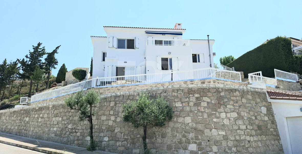 Three bedroom detached house for rent  in Tsada, Paphos