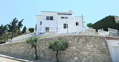 Three bedroom detached house for rent  in Tsada, Paphos