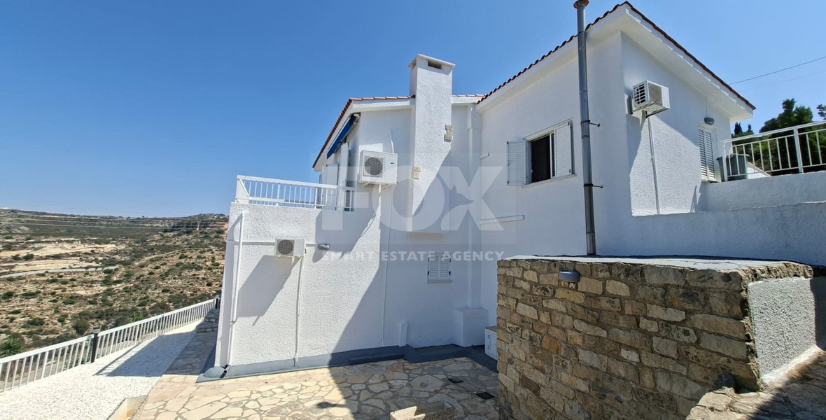 Three bedroom detached house for rent  in Tsada, Paphos