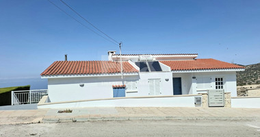 Three bedroom detached house for rent  in Tsada, Paphos