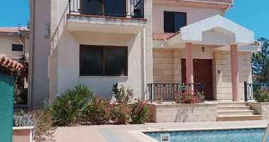 For Sale – Elegant 4-Bedroom Villa in Mouttagiaka