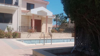 For Sale – Elegant 4-Bedroom Villa in Mouttagiaka