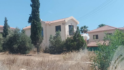 For Sale – Elegant 4-Bedroom Villa in Mouttagiaka