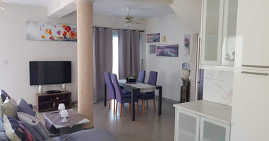 Fully Furnished Three Bedroom Home in  Universal, for sale