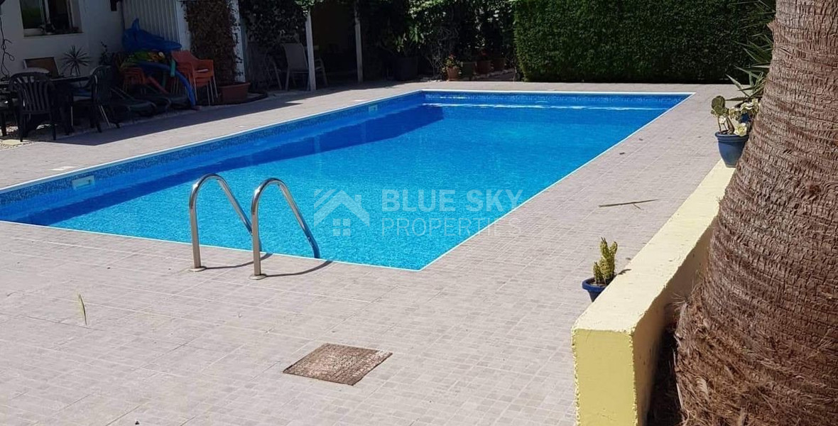 Fully Furnished Three Bedroom Home in  Universal, for sale