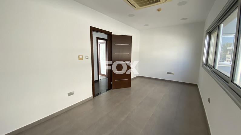 Office 191 m² for rent in Pafos, Paphos, Cyprus