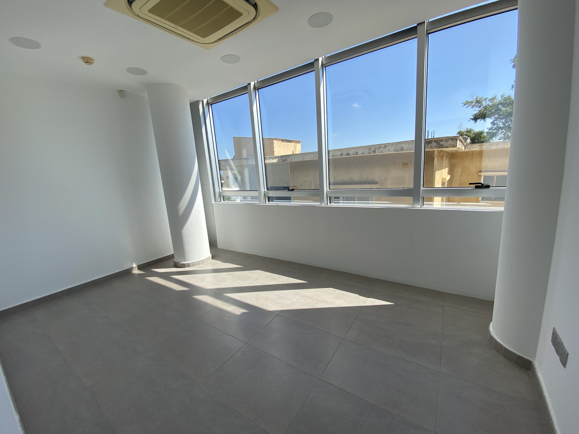 Oficina 191 m² en Pafos, Chipre