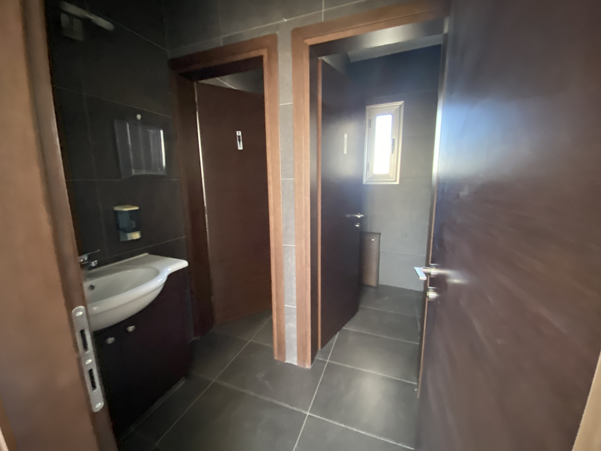 Oficina 191 m² en Pafos, Chipre