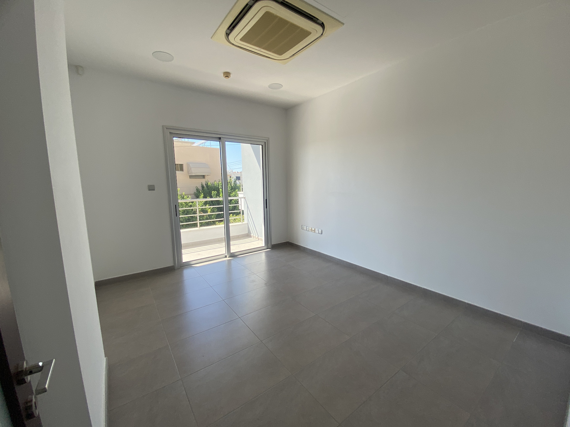 Oficina 277 m² en Pafos, Chipre