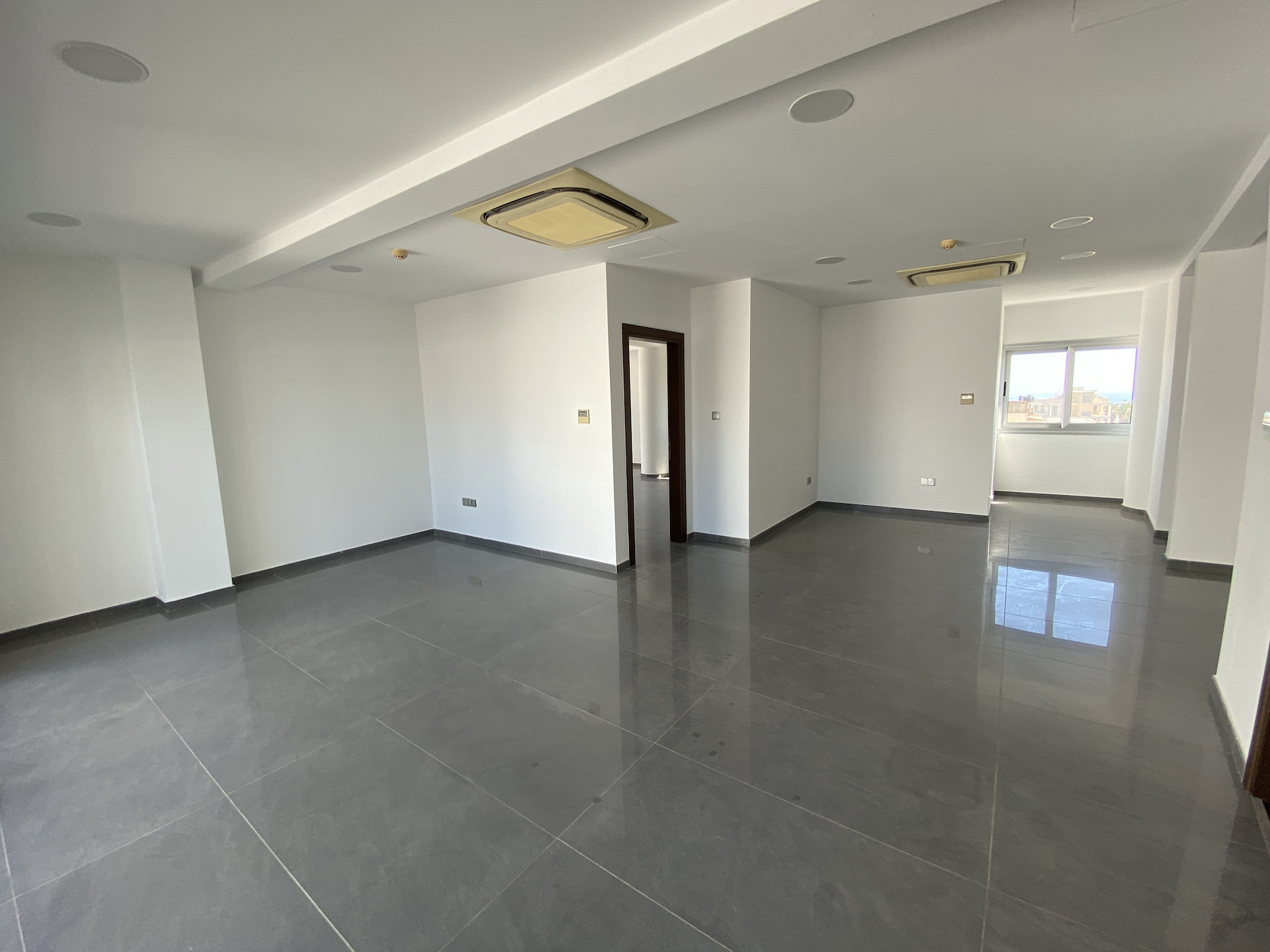 Oficina 124 m² en Pafos, Chipre