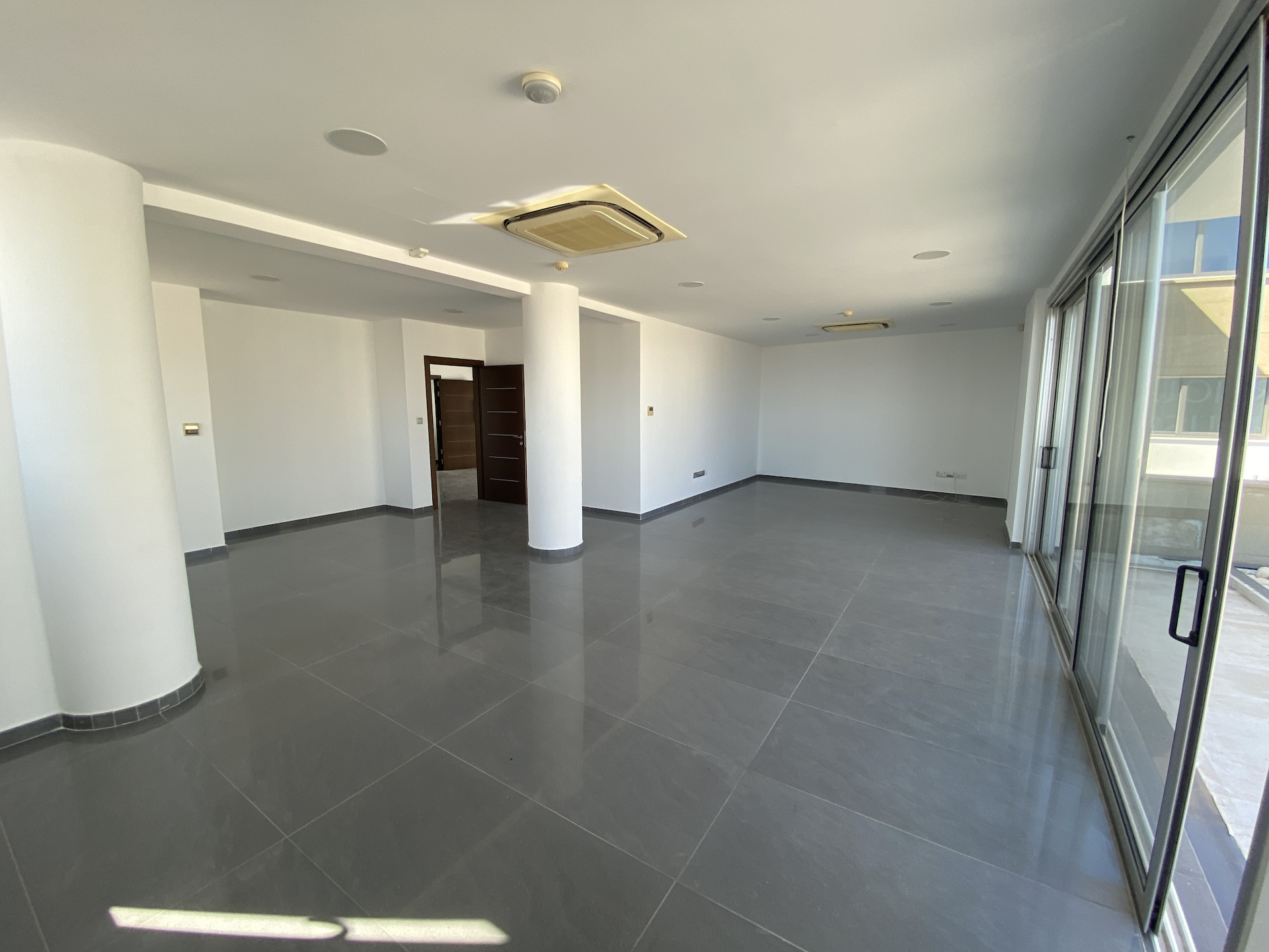 Oficina 124 m² en Pafos, Chipre