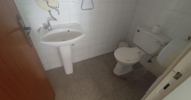 Shop for rent in Agios Nikolaos, Limassol